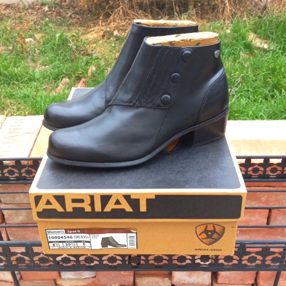 ARIAT SPAT 2 BLACK CALFSKIN BOOTIES, MINT CONDITION IN BOX 8.5 Medium